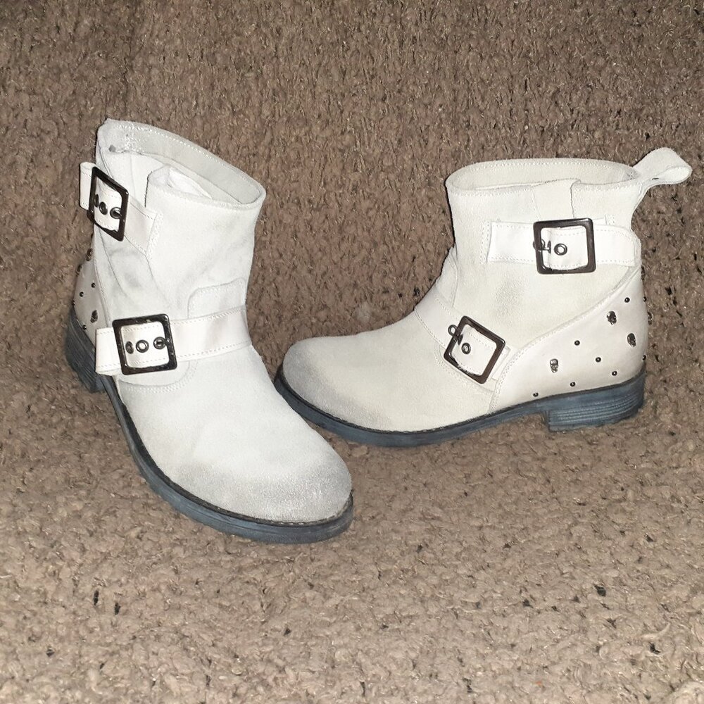 K BY KOOKAI-Distressed Light/Dark Gray Skull Studded Booties-Sz 38-Excellent